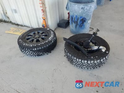 Zdjęcie 12 z 13 samochodu: 2024 TOYOTA LAND CRUISER BASE VIN:JTEABFAJ6R5002873 - miniatura