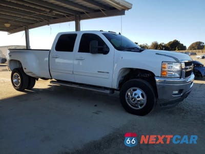 Czwarte zdjęcie samochodu z boku: 2011 CHEVROLET SILVERADO K3500 LTZ VIN:1GC4K1C85BF141438 - miniatura