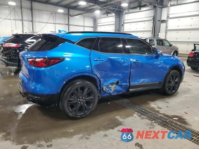 Trzecie zdjęcie samochodu z tyłu: 2020 CHEVROLET BLAZER RS VIN:3GNKBKRS9LS567329 - miniatura