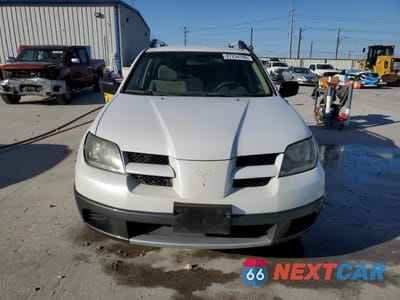 Piąte zdjęcie samochodu w środku: 2004 MITSUBISHI OUTLANDER LS VIN:JA4LZ31F04U045861 - miniatura