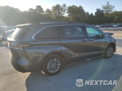 Trzecie zdjęcie samochodu z tyłu: 2025 TOYOTA SIENNA XLE VIN:5TDYRKEC5SS255914 - miniatura