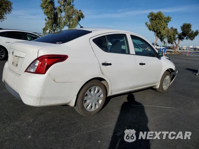Trzecie zdjęcie samochodu z tyłu: 2017 NISSAN VERSA S VIN:3N1CN7AP3HL820965 - miniatura