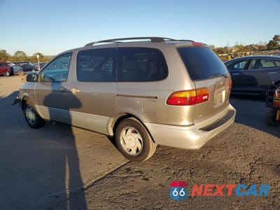 Drugie zdjęcie samochodu z przodu: 2000 TOYOTA SIENNA LE VIN:4T3ZF13C6YU279558 - miniatura