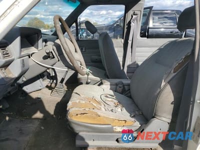 Zdjęcie 7 z 11 samochodu: 1987 TOYOTA 4RUNNER RN60 VIN:JT4RN62DXH0176206 - miniatura