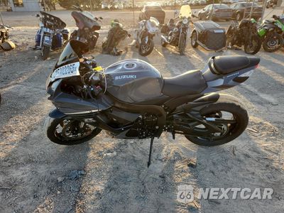Trzecie zdjęcie samochodu z tyłu: 2025 SUZUKI GSX-R600 VIN:JS1GN7FA3S7101756 - miniatura