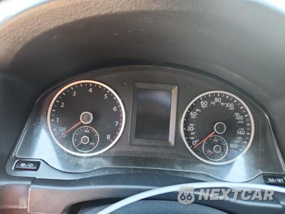 Zdjęcie 9 z 13 samochodu: 2015 VOLKSWAGEN TIGUAN S VIN:WVGAV7AX3FW551857 - miniatura