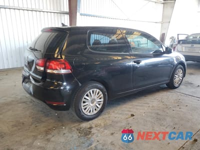 Trzecie zdjęcie samochodu z tyłu: 2012 VOLKSWAGEN GOLF VIN:WVWAB7AJ3CW247903 - miniatura