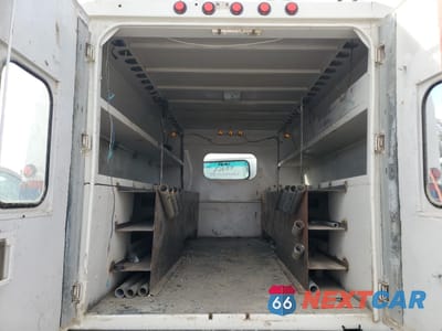 Zdjęcie 10 z 15 samochodu: 2007 ISUZU NPR UTILITY / SERVICE TRUCK VIN:4KLC4B1U47J803851 - miniatura