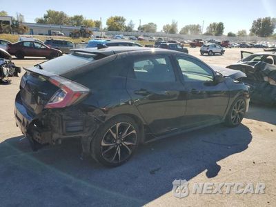 Trzecie zdjęcie samochodu z tyłu: 2018 HONDA CIVIC SPORT VIN:SHHFK7G45JU228020 - miniatura