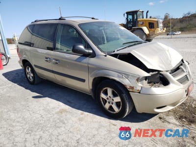 Czwarte zdjęcie samochodu z boku: 2005 DODGE CARAVAN SXT VIN:1D4GP45R65B112244 - miniatura