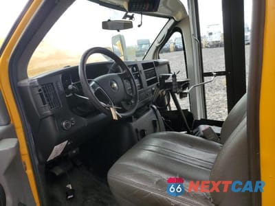 Piąte zdjęcie samochodu w środku: 2012 CHEVROLET EXPRESS SCHOOL BUS VIN:1GB6G5BL7C1151432 - miniatura