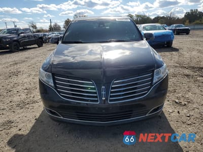 Piąte zdjęcie samochodu w środku: 2019 LINCOLN MKT VIN:2LMHJ5NK1KBL00879 - miniatura