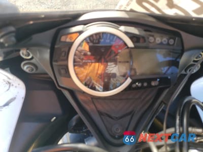 Zdjęcie 7 z 10 samochodu: 2023 SUZUKI GSX-R750 VIN:JS1GR7MA1P7100619 - miniatura
