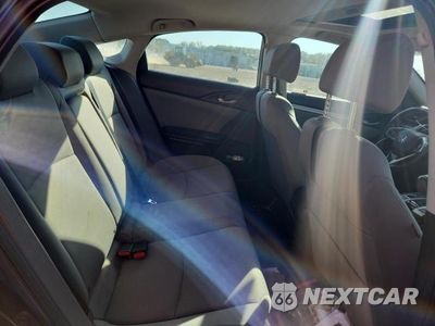 Zdjęcie 10 z 11 samochodu: 2021 HONDA CIVIC EX VIN:19XFC1F36ME005094 - miniatura