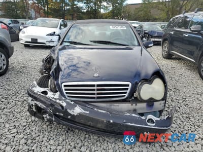 Piąte zdjęcie samochodu w środku: 2001 MERCEDES-BENZ C 240 VIN:WDBRF61J41F128996 - miniatura