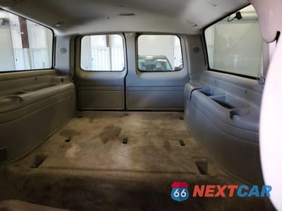 Zdjęcie 10 z 13 samochodu: 2001 CHEVROLET SUBURBAN K2500 VIN:3GNGK26U81G225205 - miniatura