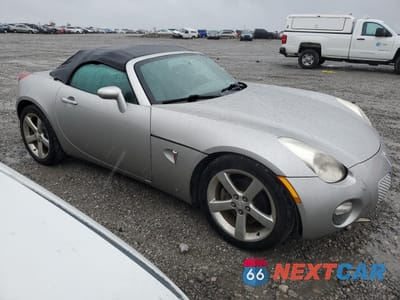 Czwarte zdjęcie samochodu z boku: 2007 PONTIAC SOLSTICE VIN:1G2MB35B57Y107665 - miniatura