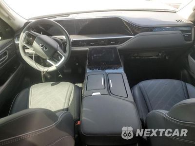 Zdjęcie 8 z 13 samochodu: 2025 INFINITI QX80 LUXE VIN:JN8AZ3BB6S9401940 - miniatura