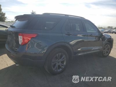 Trzecie zdjęcie samochodu z tyłu: 2022 FORD EXPLORER XLT VIN:1FMSK8DHXNGC49126 - miniatura
