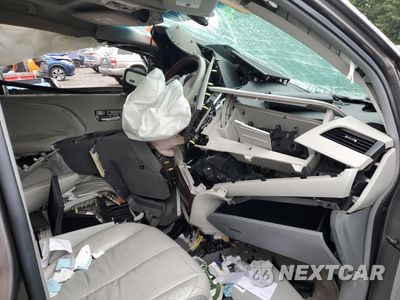 Zdjęcie 8 z 13 samochodu: 2011 TOYOTA SIENNA XLE VIN:5TDDK3DCXBS006941 - miniatura