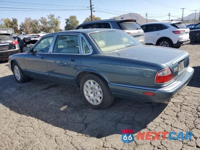 Drugie zdjęcie samochodu z przodu: 1987 JAGUAR XJ8 VIN:SAJHD1043XC870061 - miniatura