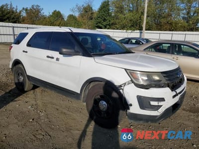 Czwarte zdjęcie samochodu z boku: 2017 FORD EXPLORER POLICE INTERCEPTOR VIN:1FM5K8AR7HGA71335 - miniatura