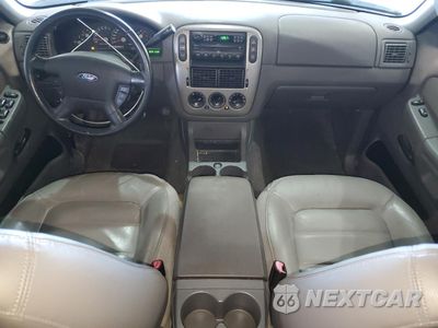 Zdjęcie 8 z 13 samochodu: 2005 FORD EXPLORER XLT VIN:1FMZU73K15UA20562 - miniatura