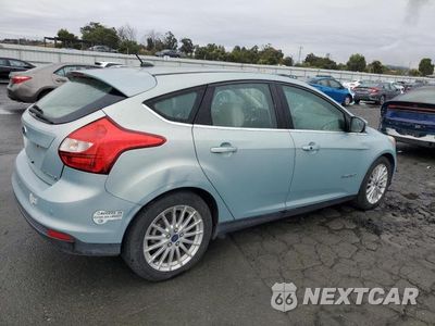 Trzecie zdjęcie samochodu z tyłu: 2013 FORD FOCUS BEV VIN:1FADP3R46DL313973 - miniatura