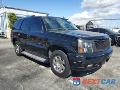 Czwarte zdjęcie samochodu z boku: 2005 CADILLAC ESCALADE LUXURY VIN:1GYEC63TX5R104112 - miniatura