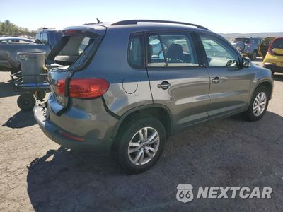 Trzecie zdjęcie samochodu z tyłu: 2016 VOLKSWAGEN TIGUAN S VIN:WVGBV7AXXGW607203 - miniatura