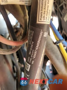 Zdjęcie 10 z 11 samochodu: 2014 POLARIS RZR 1000 XP EPS VIN:4XAST1EA8EB929380 - miniatura