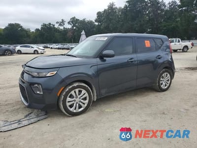 2020 KIA SOUL LX KNDJ23AUXL7107098 - główne zdjęcie licytacji z USA - miniatura