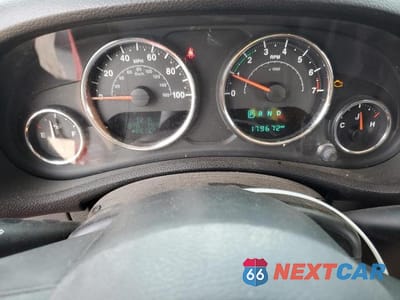 Zdjęcie 9 z 11 samochodu: 2015 JEEP WRANGLER UNLIMITED SAHARA VIN:1C4BJWEG7FL685877 - miniatura