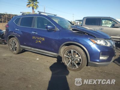 Czwarte zdjęcie samochodu z boku: 2020 NISSAN ROGUE S VIN:5N1AT2MT5LC771158 - miniatura