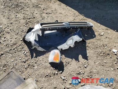 Zdjęcie 12 z 13 samochodu: 2003 NISSAN PATHFINDER LE VIN:JN8DR09X33W708515 - miniatura