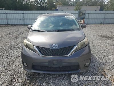 Piąte zdjęcie samochodu w środku: 2012 TOYOTA SIENNA SPORT VIN:5TDXK3DC9CS229440 - miniatura