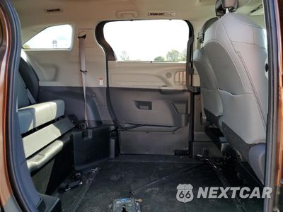 Zdjęcie 11 z 15 samochodu: 2021 TOYOTA SIENNA XLE VIN:5TDYRKEC8MS059467 - miniatura