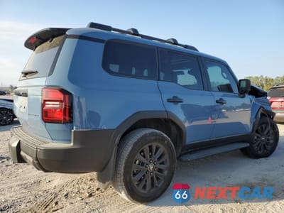 Trzecie zdjęcie samochodu z tyłu: 2025 TOYOTA LAND CRUISER BASE VIN:JTEABFAJ5SK019543 - miniatura