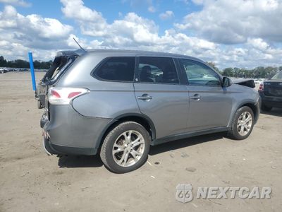Trzecie zdjęcie samochodu z tyłu: 2015 MITSUBISHI OUTLANDER VIN:JA4AZ3A32FZ004456 - miniatura