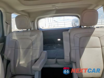 Zdjęcie 10 z 15 samochodu: 2022 LINCOLN AVIATOR RESERVE VIN:5LM5J7WCXNGL09964 - miniatura