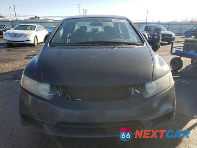 Piąte zdjęcie samochodu w środku: 2009 HONDA CIVIC LX VIN:2HGFA16509H316198 - miniatura