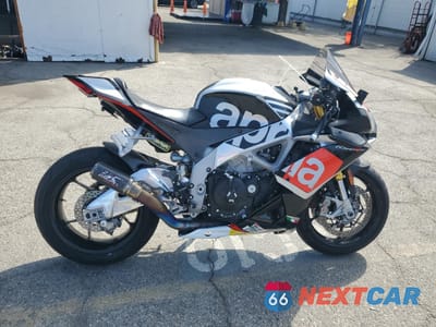 2014 APRILIA RSV4 R ZD4RKUA47ES000233 - główne zdjęcie licytacji z USA - miniatura