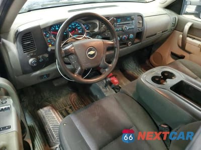 Zdjęcie 8 z 11 samochodu: 2013 CHEVROLET SILVERADO K2500 HEAVY DUTY VIN:1GC0KVCG7DZ164041 - miniatura