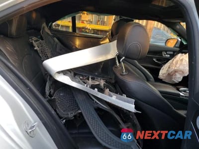 Zdjęcie 10 z 12 samochodu: 2016 MERCEDES-BENZ C 300 4MATIC VIN:WDDWF4KB6GR149183 - miniatura