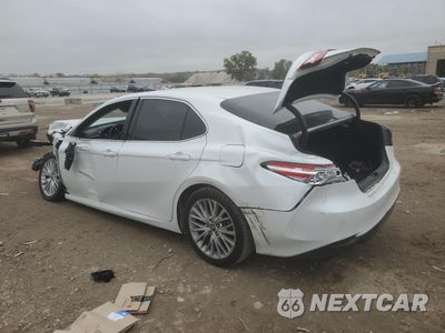 Drugie zdjęcie samochodu z przodu: 2018 TOYOTA CAMRY L VIN:4T1B11HK2JU064239 - miniatura