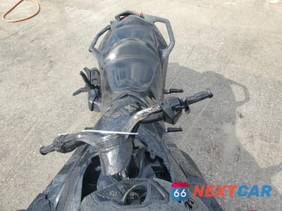 Piąte zdjęcie samochodu w środku: 2016 CAN-AM SPYDER ROADSTER RS-S VIN:2BXNABC2XGV000090 - miniatura