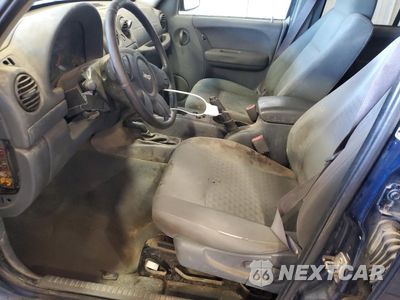 Zdjęcie 7 z 13 samochodu: 2005 JEEP LIBERTY SPORT VIN:1J4GL48K55W571890 - miniatura