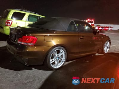 Trzecie zdjęcie samochodu z tyłu: 2012 BMW 135 I VIN:WBAUN7C53CVM25798 - miniatura