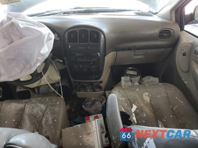 Zdjęcie 8 z 13 samochodu: 2005 DODGE GRAND CARAVAN SXT VIN:2D4GP44L35R248927 - miniatura