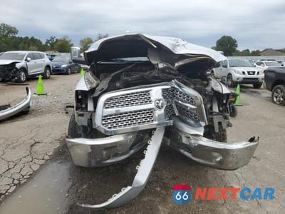 Piąte zdjęcie samochodu w środku: 2016 RAM 1500 LARAMIE VIN:1C6RR7VM1GS420843 - miniatura